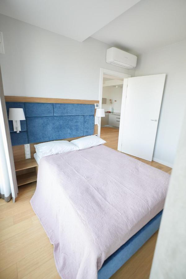 Aparthotel Park - By The Sea Gdynia Exterior photo